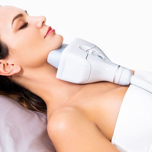 Kybella injections for double chin removal at Genomed