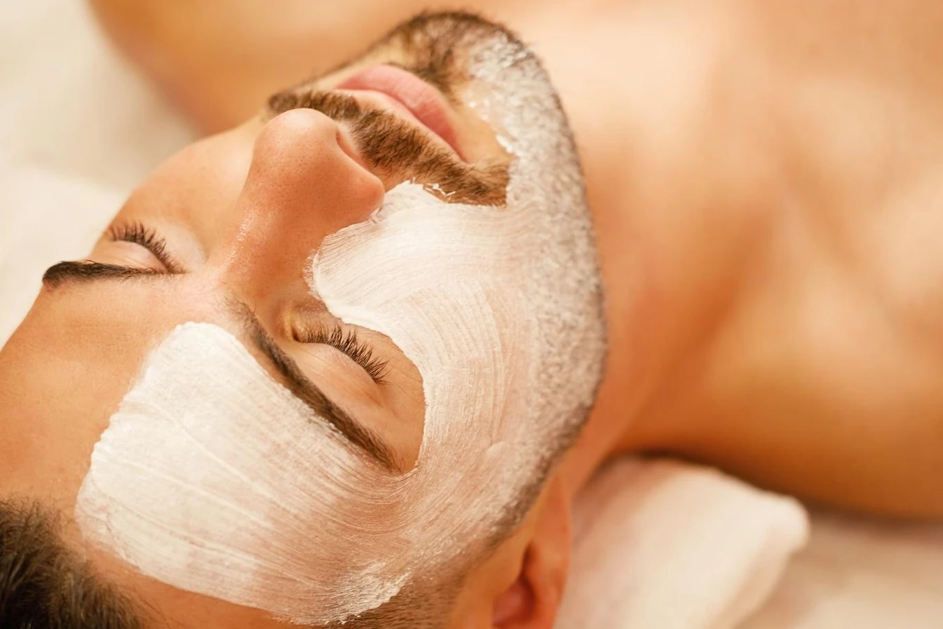 Hydrafacial for Men in Dubai, oily skin, blackheads, post gym breakouts